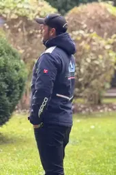 Paramaniac Shop jacket - multifunctional, detachable hood, many pockets and details